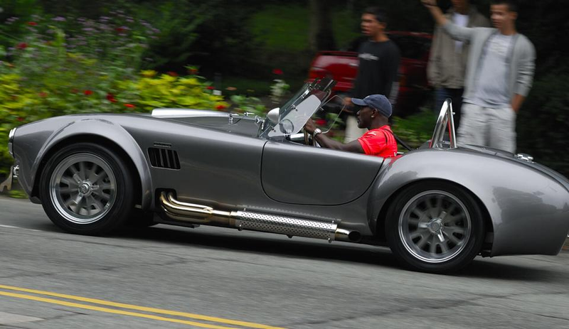 Illustration for article titled Meet The Guy Who Had His Shelby Cobra Trashed By Taylor Swift